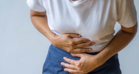 Stomach Pain: ఎక్కువ బరువు మోసినప్పుడు కడుపులో నొప్పిగా అనిపించిందా? కారణం అదేనట..!