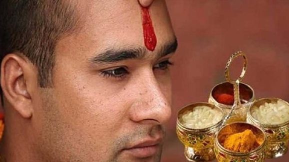 Tilak On Forehead: నుదుటిపై కుంకుమ, బియ్యంతో తిలకం ఎందుకు పెడతారో తెలుసా ?