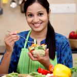 Hormonal Imbalance: హార్మోన్ల అసమతుల్యతకు కారణాలు.. తినాల్సిన పదార్థాలు  !