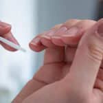 Nail care: చేతి గోళ్లు బలహీన పడి విరిగి పోతున్నాయా..? ఆరోగ్యంగా పెరగాలంటే ఇలా చేయండి