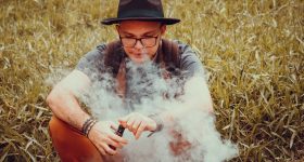 Vaping: సిగరెట్ల కన్నా వేపింగ్ ప్రమాదకరమా..? వీటికి బానిసలుగా మారితే అంతేనా..?