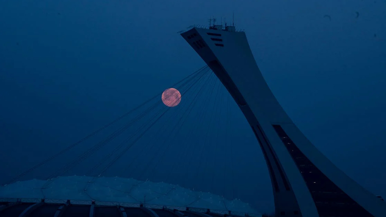 Pink Moon 2025: పింక్ మూన్ చూడాలనుందా..? కాసేపట్లో పైకి చూడండి