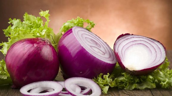Raw onions: సమ్మర్‌లో పచ్చి ఉల్లిపాయలు తింటే.. ఇన్ని లాభాలా ?