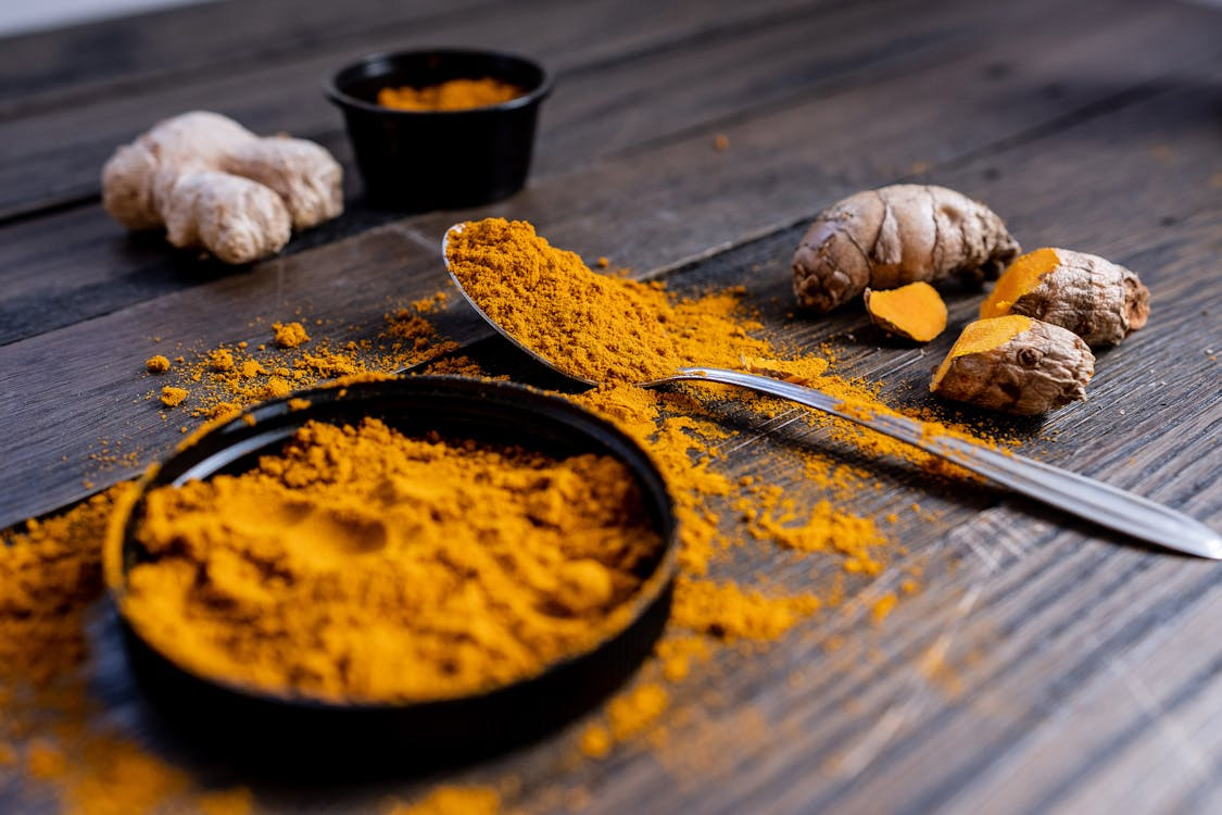 Turmeric Side Effects: యాంటీ బాక్టీరియల్ గుణాలు ఉన్నాయని పసుపును అతిగా వాడేస్తున్నారా..? ఒక్క నిమిషం ఆగండి..