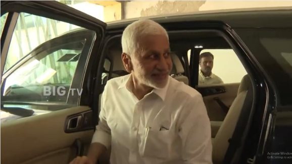 Vijayasai Reddy: విజయసాయిరెడ్డికి మరో షాక్.. సిట్ నోటీసులు, వైసీపీకి చిక్కులు తప్పవా?