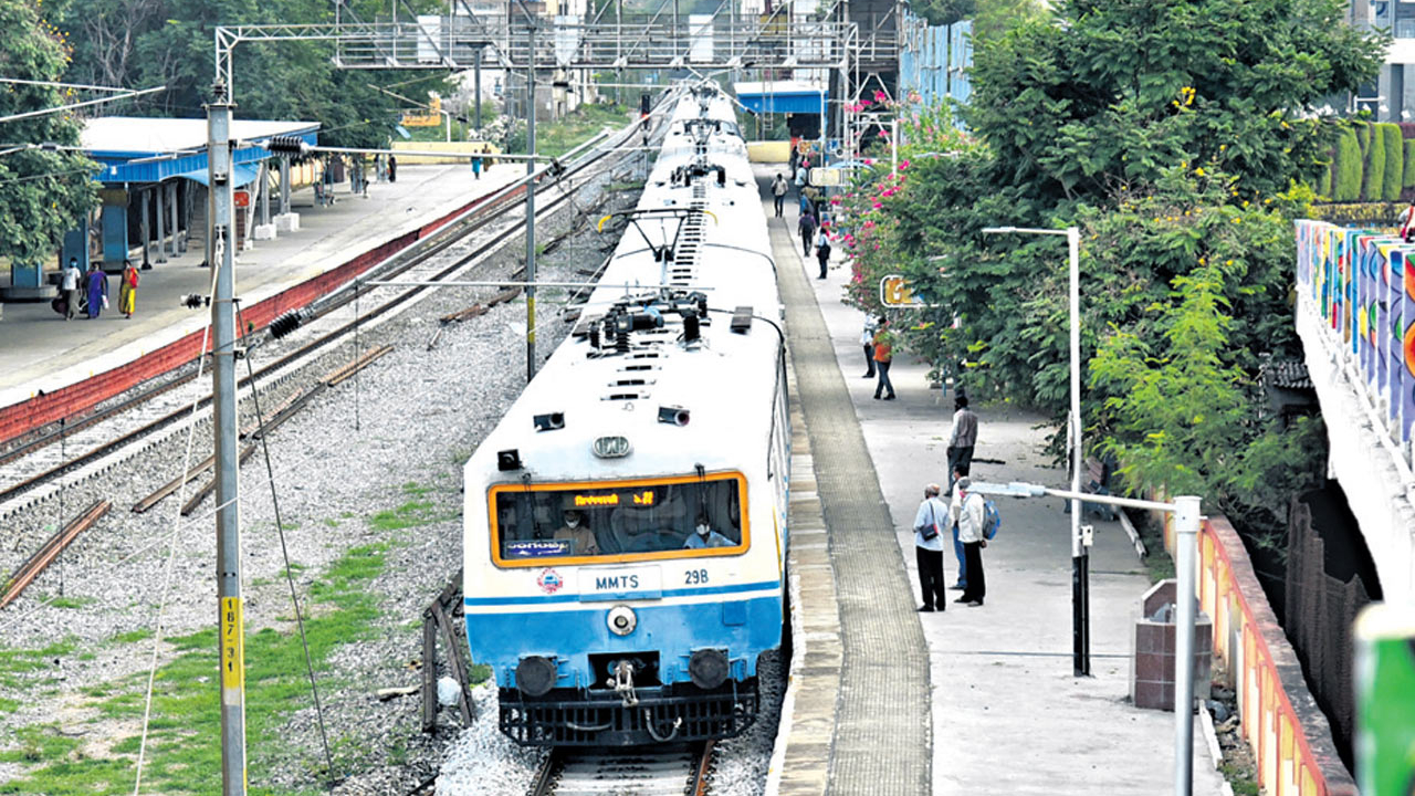 MMTS Rail to Yadagirigutta: హైదరాబాద్ నుంచి యాదగిరిగుట్టకు ఎంఎంటీస్ పూర్తయ్యేది అప్పుడే: రైల్వే మంత్రి