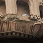 Charminar Damage: చార్మినార్ నుంచి ఊడిపడిన పెచ్చులు.. తప్పిన పెను ప్రమాదం..