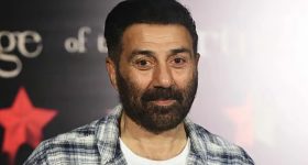 Sunny Deol: కథలో వేలు పెట్టి.. సినిమాను నాశనం చేస్తున్నారు.. బాలీవుడ్ పరిస్థితి ఇది అంటున్న హీరో