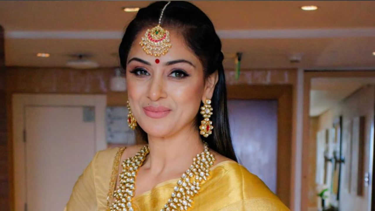 Simran: ఆంటీ పాత్రలు చేయడం తప్పేం కాదు.. నటిపై సిమ్రాన్ షాకింగ్ కామెంట్స్