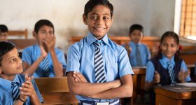 Government School: నాన్న.. ప్లీజ్ మా హోమ్ వర్క్ చూడండి.. పాపం ఈ పిల్లల ఆవేదన చూడండి..