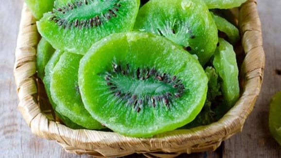 Dry Kiwi: డ్రై కివీ తింటే.. ఎన్ని లాభాలుంటాయో తెలుసా ?