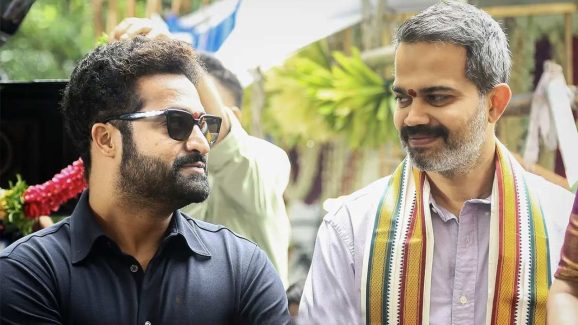 NTRNeel Movie : తారక్ బక్కచిక్కింది డ్రాగన్ కోసమే… 5 నెలల్లో ఎన్ని కేజీలు తగ్గాడో తెలుసా..? NTRNeel Movie : తారక్ బక్కచిక్కింది డ్రాగన్ కోసమే… 5 నెలల్లో ఎన్ని కేజీలు తగ్గాడో తెలుసా..?
