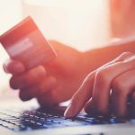 Online Travel Fraud: యాత్రల బుకింగ్ చేసే వారికి అలర్ట్..మోసాలు జరుగుతున్నాయన్న కేంద్రం