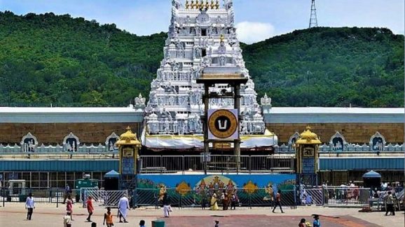 TTD: తిరుమలలో భక్తుల రద్దీ వేళ టీటీడీ కీలక నిర్ణయం.. మే 1 నుంచి అమలు..