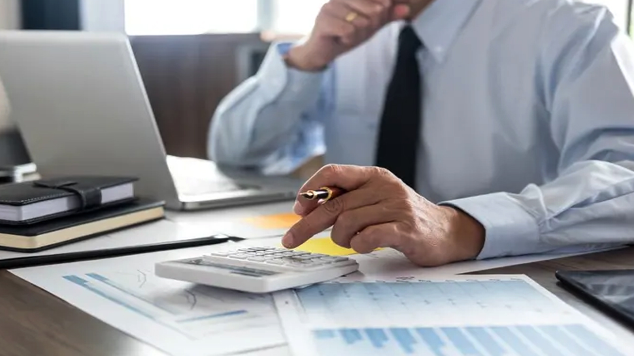 Early Retirement: 40 ఏళ్లకే పదవీ విరమణ..మారిన ట్రెండ్, ఎందుకో తెలుసా..