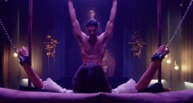 OTT Movie : ట్రయాంగిల్ లవ్ స్టోరీలో అదిరిపోయే ట్విస్ట్ ... ప్రియుడు ఉండాగానే మరొకరితో రొమాన్స్ ... ఏం బో*ల్డ్ సీన్స్ రా సామి