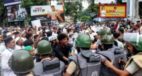 Waqf Bill Protest : వక్ఫ్ బిల్లు ఆమోదంపై ముస్లింలు సీరియస్.. దేశవ్యాప్తంగా భారీ నిరసనలు