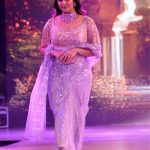 Anasuya: రంగమ్మత్త ర్యాంప్ వాక్.. కళ్ళన్నీ ఆమెపైనే!
