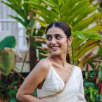 Priya Prakash Varrier: చీరకట్టులో వింక్ బ్యూటీ.. నీలో ఈ యాంగిల్ కూడా ఉందా.?