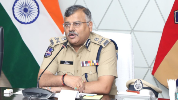 Telangana dgp: పాకీస్తానీలు తెలంగాణ వదిలి వెళ్లిపోండి.. వాళ్లు మాత్రం ఉండొచ్చు: డీజీపీ