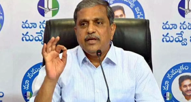 Dandruff: చుండ్రు ఎందుకు వస్తుంది? చిట్కాలతో దీన్ని తగ్గించుకోవచ్చా..?