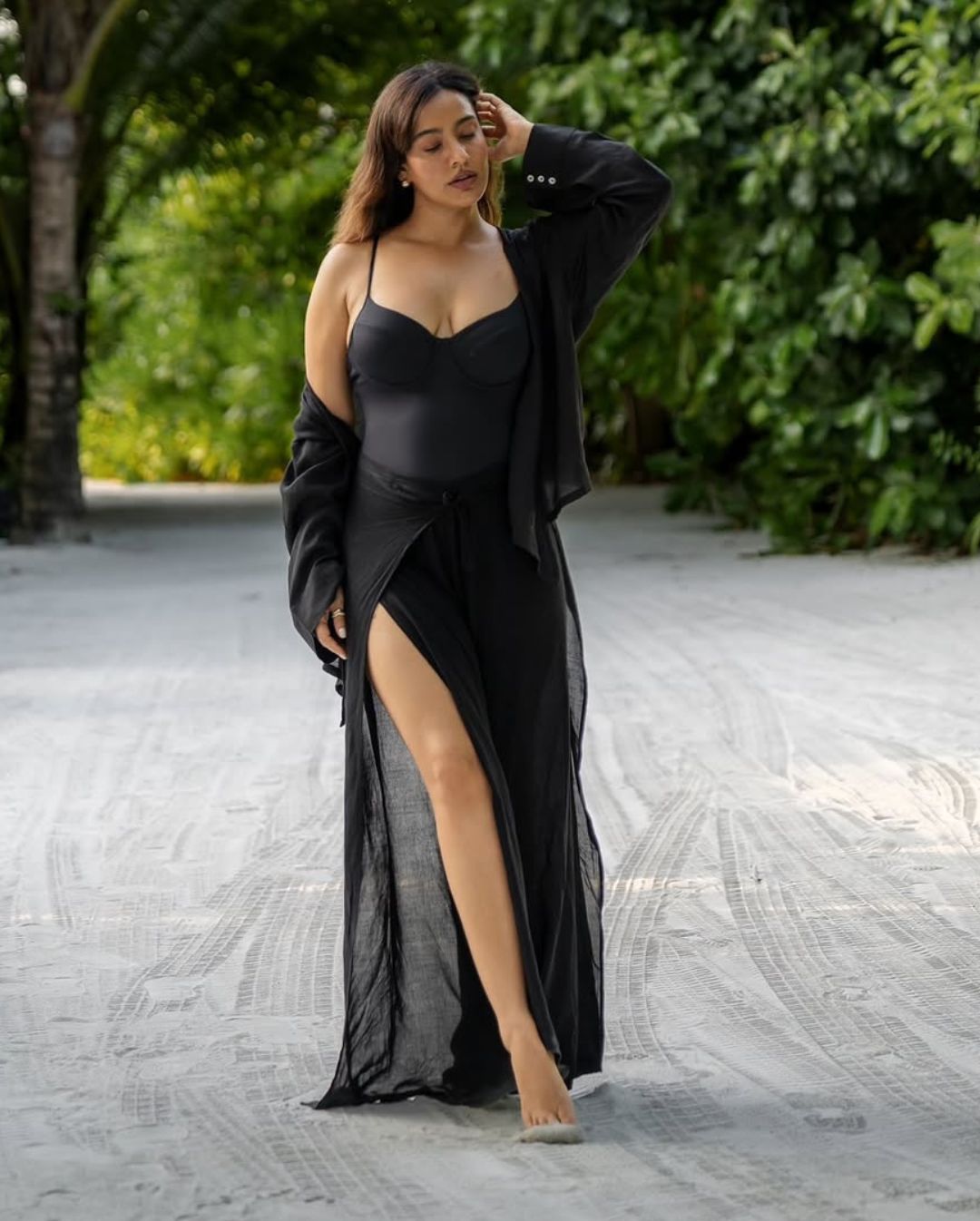 Neha Sharma: బాబోయ్ ఏంటా అందం.. ‘చిరుత’ బ్యూటీ ఫోజులకు ఫాలోవర్స్ ఫిదా