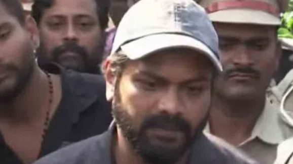 Manchu Vishnu vs Manoj: మోహన్ బాబు ఇంటి ముందు మనోజ్ నిరసన.. మళ్లీ మొదలైందిగా మంచు వార్!