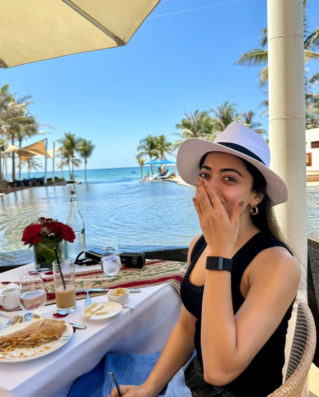 Rashmika Mandanna: వెకేషన్‌లో ఎంజాయ్ చేస్తున్న రష్మిక.. ఎవరితో వెళ్లిందో.!