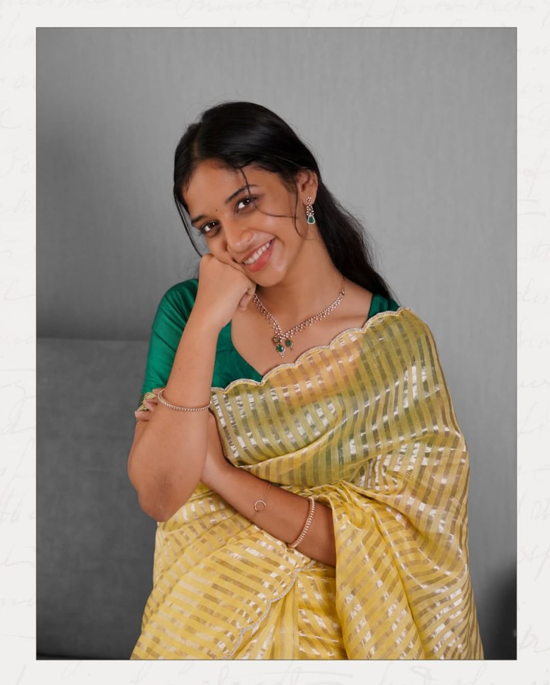 Sridevi Apalla: చీరకట్టులో జాబిలి.. నేచురల్ బ్యూటీకి యూత్ ఫిదా..
