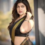 Rithu Chowdary: చీర కట్టులో అందాలు గాలికి వదిలేసిన రీతూ.. ఫొటోస్ వైరల్..!