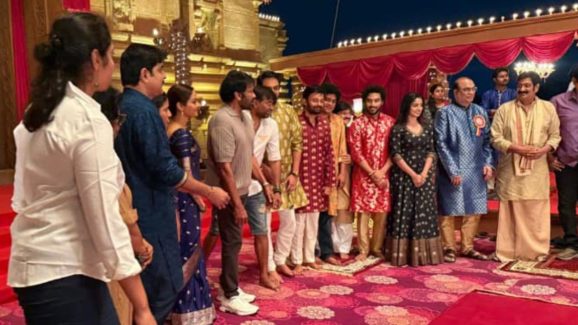 Vishwambhara: రాత్రింబవళ్లు కష్టపడుతున్న చిరు.. ఈసారైనా అనుకున్న టైం కి వస్తారా..?