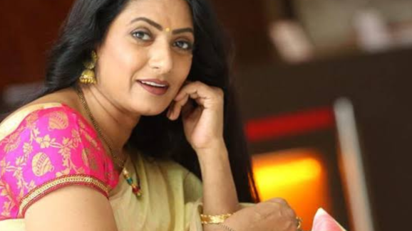 Actress Amani : చిరంజీవికి, ఆమనికి మధ్య గొడవలా..? ఆ మూవీలో అందుకే చెయ్యలేదా..?