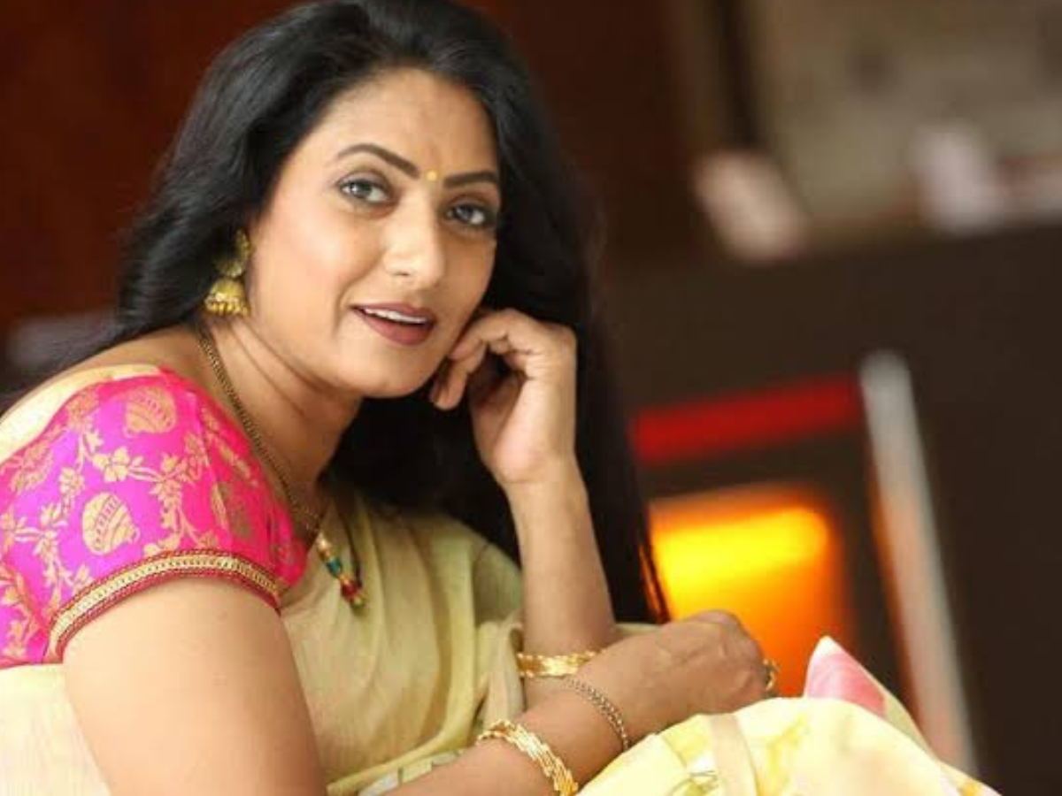Actress Amani : చిరంజీవికి, ఆమనికి మధ్య గొడవలా..? ఆ మూవీలో అందుకే చెయ్యలేదా..?