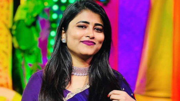 Geethu Royal : గీతూ లైఫ్ లో కష్టాలు.. భర్తతో ఎందుకు విడిపోయింది..?