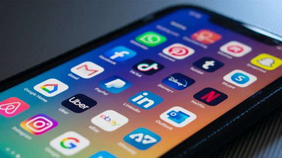 Trending Technology: టిక్‌టాక్‌, ఇన్‌స్టాగ్రామ్‌లను మించి కొత్త ట్రెండ్ వైరల్..నెలలోనే ఛేంజ్