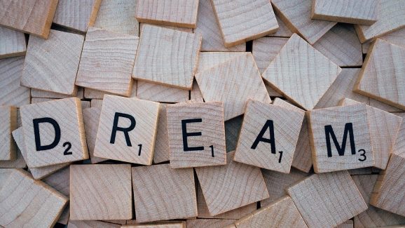 Dream Science: మీకు ఇలాంటి కలలు వచ్చాయంటే మీరు ఆర్థికంగా నష్టపోతారని అర్థం, డబ్బును జాగ్రత్తగా పెట్టుకోవాల్సిందే