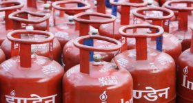 LPG Gas: సామాన్యులకు షాకిచ్చిన ప్రభుత్వం..ఎల్పీజీ గ్యాస్ ధర భారీగా పెంపు