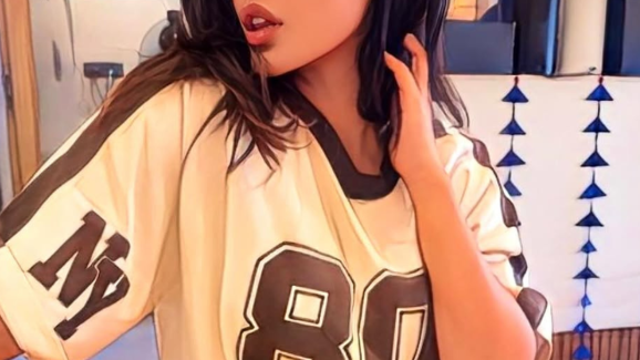 Ketika Sharma : స్టైలిష్ లుక్ లో కేతిక సర్ ప్రైజ్ కెవ్వు కేక.. ఏముంది మామా…