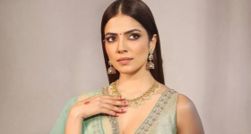 Malavika Mohanan : పబ్లిక్ గానే ముద్దు అడిగారు.. హీరోయిన్ లైఫ్ లో షాకింగ్ ఘటన..