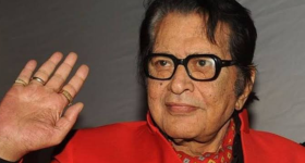 Bollywood : బాలీవుడ్ లో మరో విషాదం.. ప్రముఖ దర్శకుడు కన్నుమూత..!