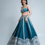 Manushi Chiller : దేవకన్యలా మెరిసిపోతున్న మానుషి.. అలా చూస్తుండిపోవాలనిపిస్తుంది..