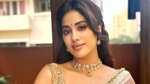 Janhvi Kapoor: తాగేసి ప్రాణాలు తీసేస్తారా?? ప్రాణాలంటే లెక్క లేదా.. జాన్వీ సీరియస్ పోస్ట్..