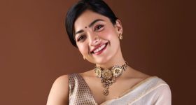 Rashmika Mandanna: కళ్లు ఎర్రబడ్డాయి... పొద్దు పొద్దున్నే ముద్దు పెడుతూ సీక్రెట్