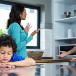 Parenting Mistakes: తల్లిదండ్రులు చేసే తప్పులు..  పిల్లలపై ప్రభావం చూపుతుంది.. జాగ్రత్త!