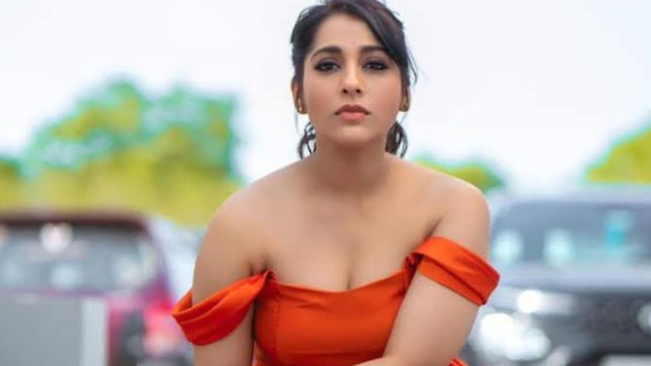 Rashmi Guatham : ఆ ఒక్కటి అంటే చెప్పు తెగుద్ది.. కమెడియన్ పై రెచ్చిపోయిన యాంకర్..
