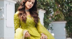 Priyanka Jain: ఆ డ్రెస్ ఏంటి.? ఆ ఎక్స్‌పోజింగ్ ఏంటి.? ఈ రెమ్యునరేషన్‌కే ఇలా మారిపోతావా పరి?