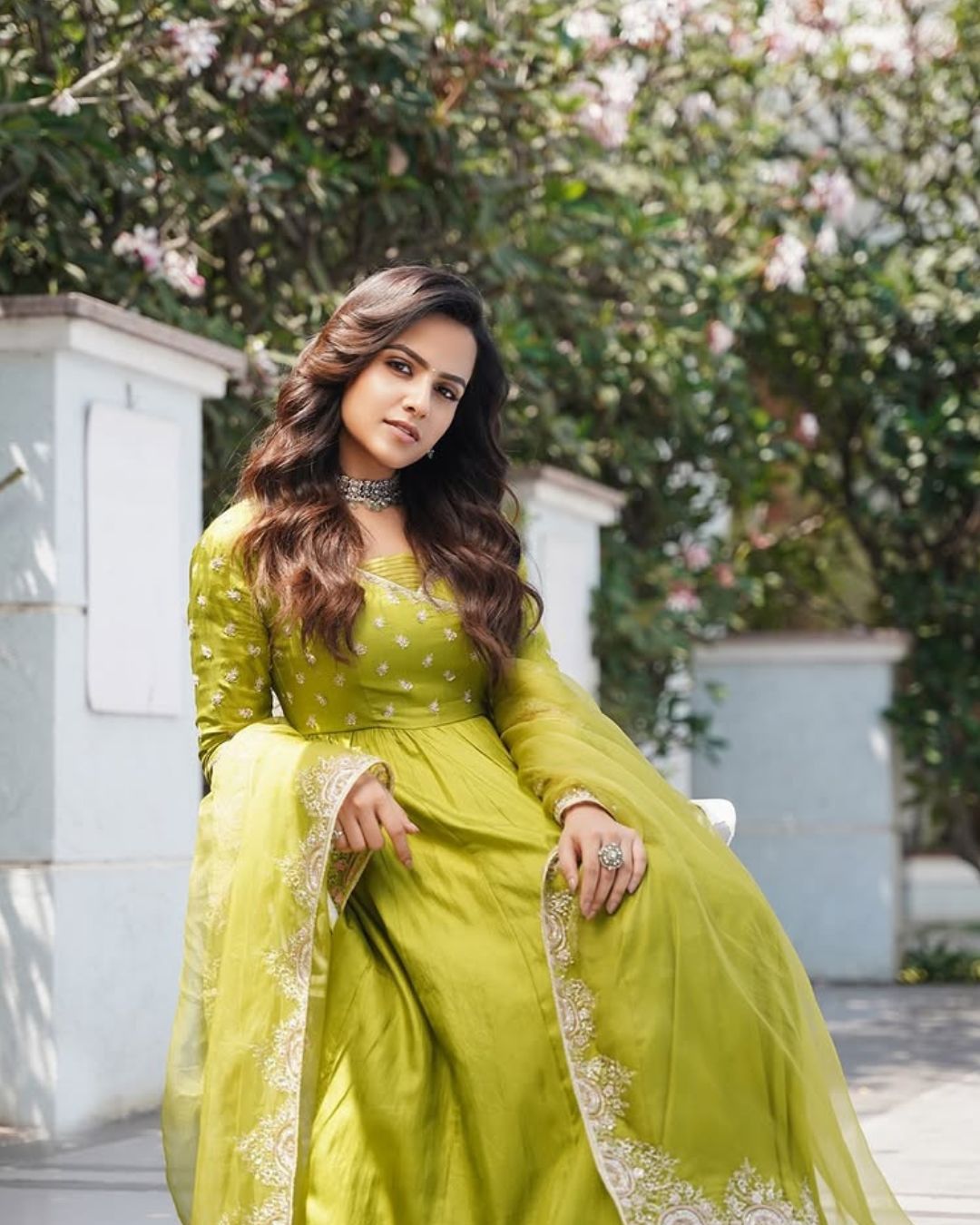 Vaishnavi Chaitanya : గ్రీన్ చుడిదార్ లో క్యూట్ ఫోటోలను షేర్ చేసిన వైష్ణవి చైతన్య..