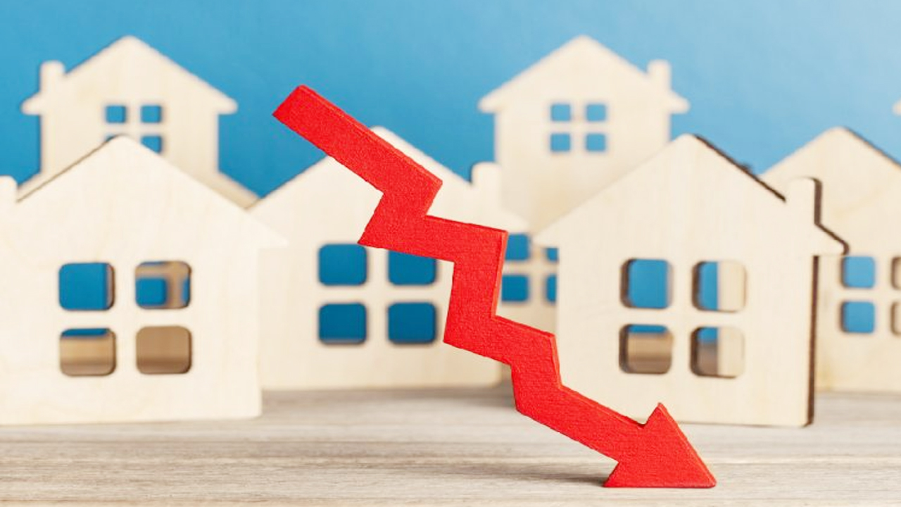 Reduce Loan Interest Rates: మధ్య తరగతి ప్రజలకు గుడ్ న్యూస్..తగ్గిన లోన్ల వడ్డీ రేట్లు, ఈఐఎంలు