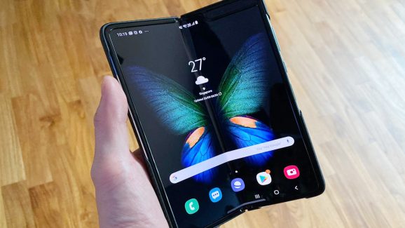 Samsung: సామ్‌సంగ్ నుంచి రెండువైపులా మడిచే కొత్త స్మార్ట్‌ఫోన్..మరికొన్ని రోజుల్లో