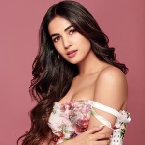 Actress Sonal Chauhan Photo Gallery